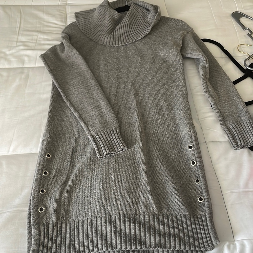 Adam Levine Sweater dress size M